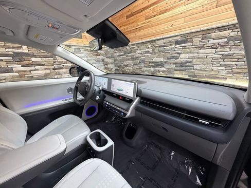 Used 2023 Hyundai Ioniq 5 SEL image 13