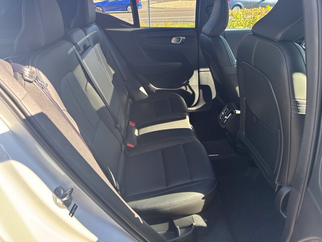 Used 2026 Volvo XC40 B5 Plus AWD/4WD image 13