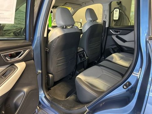 Used 2023 Subaru Forester Premium image 23