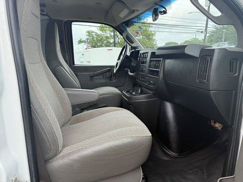 Used 2019 GMC Savana 2500 w/ Communications Package RWD image 10