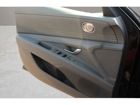 New 2025 Hyundai Elantra Sport image 16