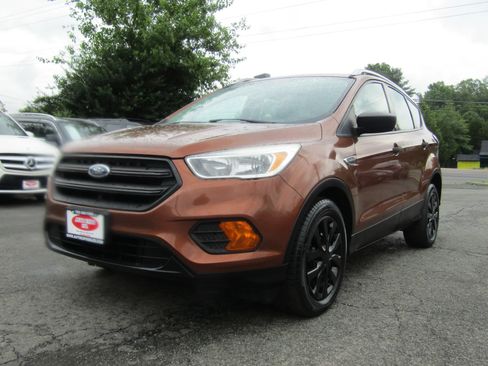 Used 2017 Ford Escape S FWD image 3