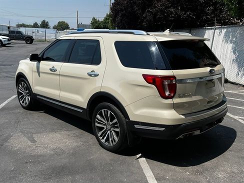 Used 2018 Ford Explorer Platinum AWD/4WD image 5
