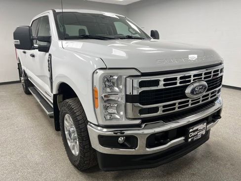 Used 2023 Ford F350 XLT image 2