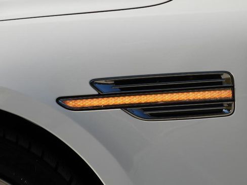 Used 2020 Genesis G90 3.3T Premium image 22