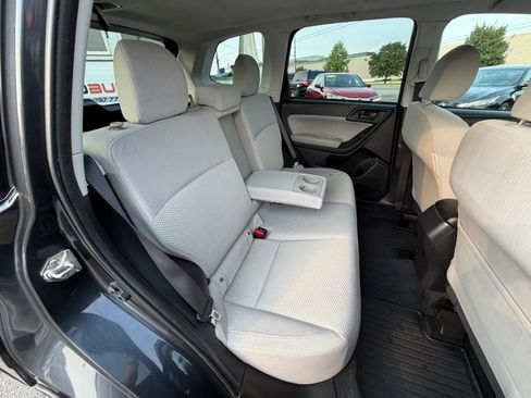 Used 2018 Subaru Forester 2.5i Premium AWD/4WD image 32