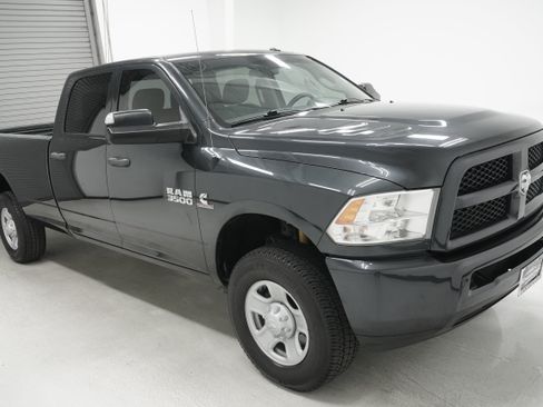 Used 2017 RAM 3500 Tradesman w/ Popular Equipment Group AWD/4WD image 3