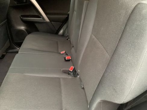 Used 2016 Toyota RAV4 LE AWD/4WD image 19