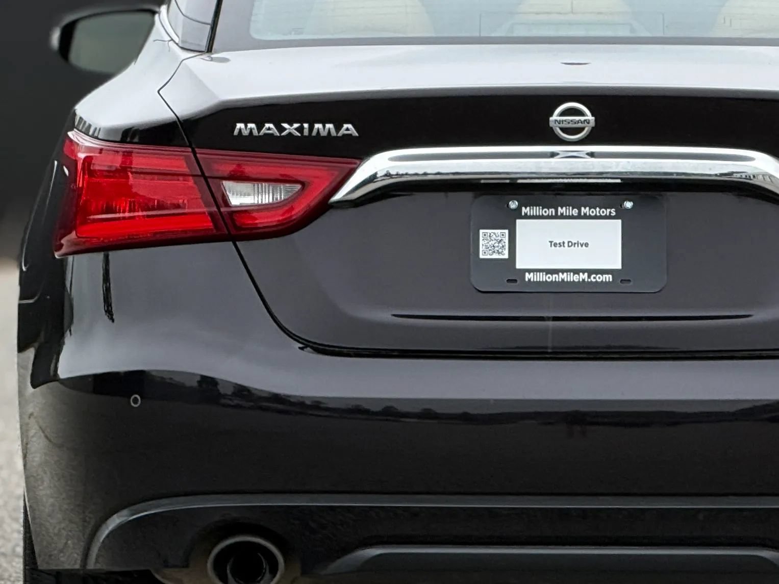 Used 2016 Nissan Maxima SR FWD image 13