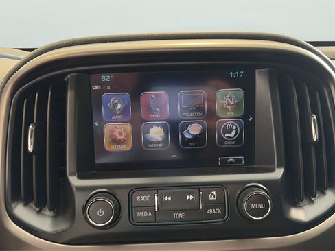 Used 2018 Chevrolet Colorado Z71 AWD/4WD image 18