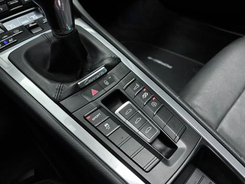 Used 2012 Porsche 911 Carrera w/ Bose Audio Pkg image 40