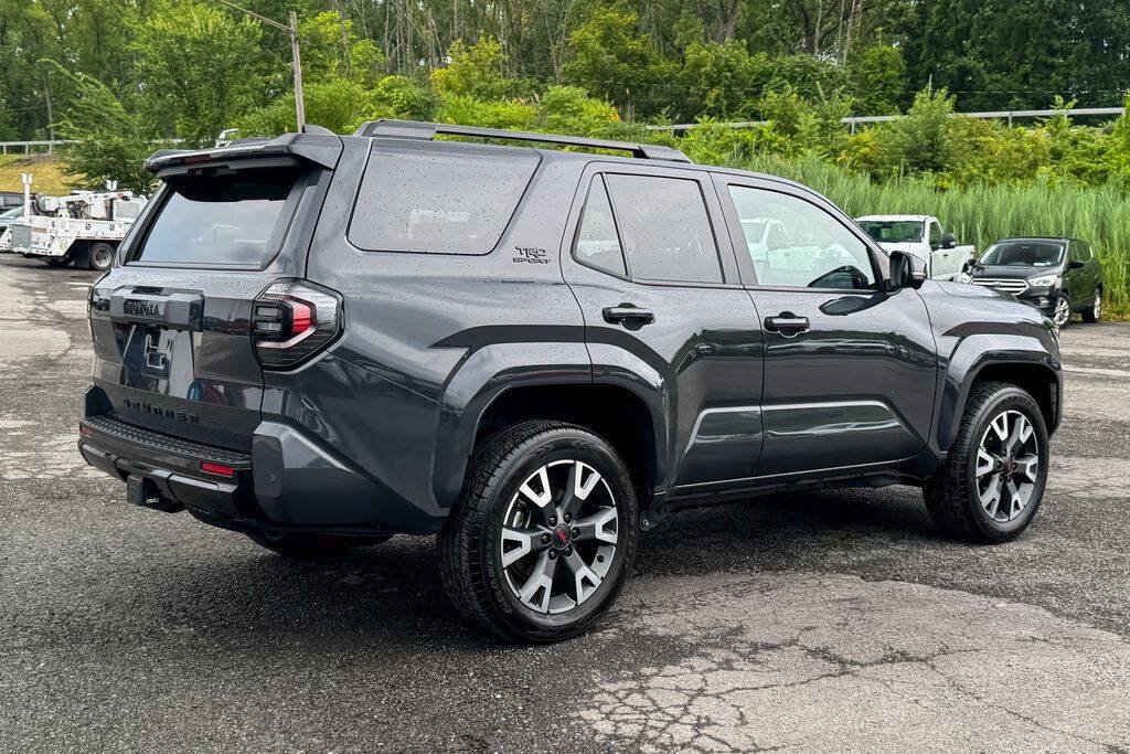 Used 2025 Toyota 4Runner 4WD image 3
