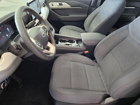 New 2026 Ford Explorer Active RWD image 9