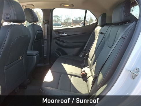 Used 2022 Buick Encore GX Essence w/ Experience Buick Package image 13