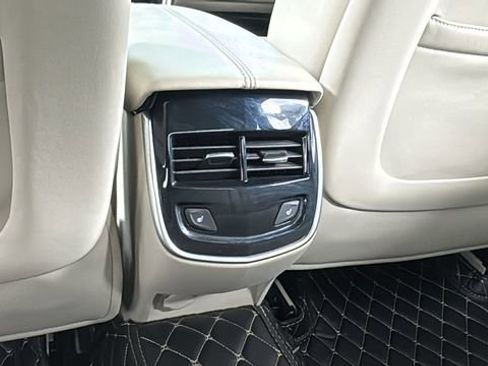 Used 2015 Cadillac XTS Luxury w/ Driver Awareness Package image 34