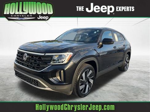 Used 2024 Volkswagen Atlas Cross Sport SE image 1