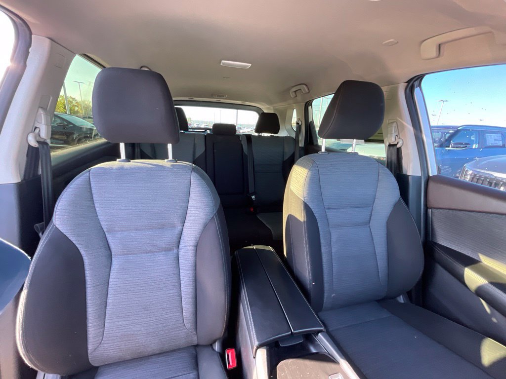 Used 2023 Nissan Rogue SV FWD image 31
