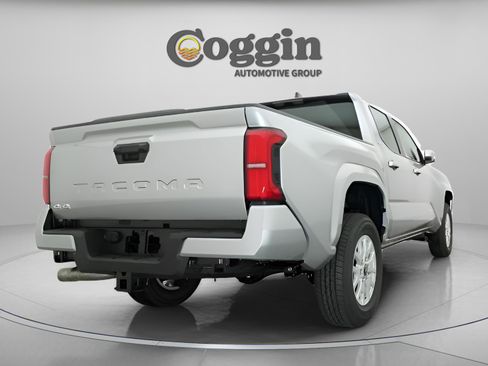 New 2026 Toyota Tacoma SR5 AWD/4WD image 17