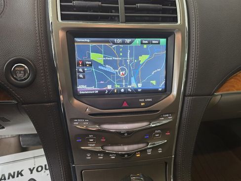 Used 2012 Lincoln MKX AWD image 27