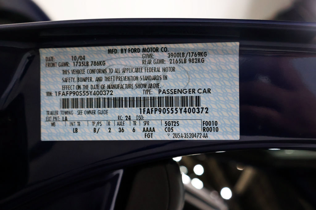 Used 2005 Ford GT RWD image 73