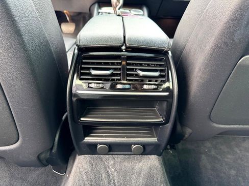 Used 2019 BMW 530i xDrive image 33