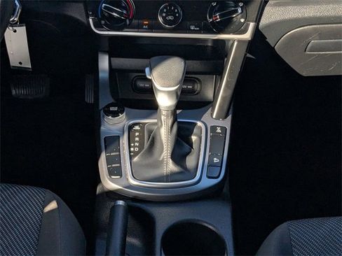 Used 2023 Kia Seltos LX image 19