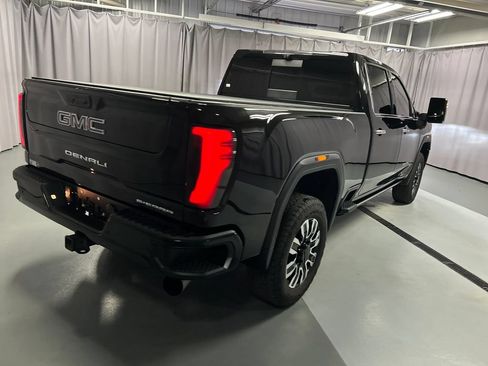 Used 2024 GMC Sierra 2500 Denali Ultimate AWD/4WD image 7