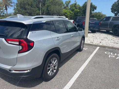 Used 2022 GMC Terrain SLT w/ LPO, Floor Liner Package FWD image 4