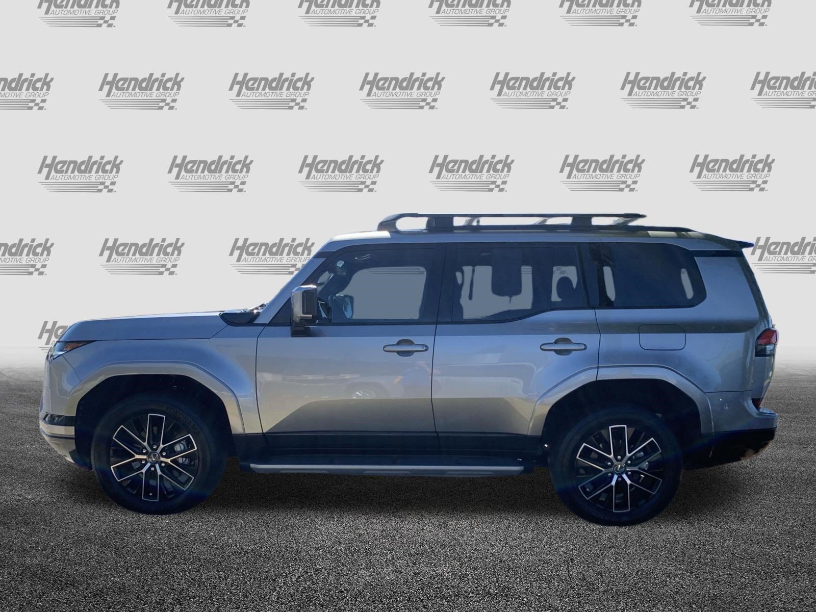 Used 2025 Lexus GX 550 w/ Accessory Package (2T) AWD/4WD image 7
