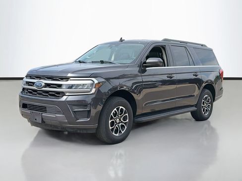 Used 2024 Ford Expedition Max XLT AWD/4WD image 2