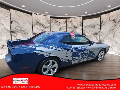 Used 2009 Dodge Challenger R/T RWD image 4