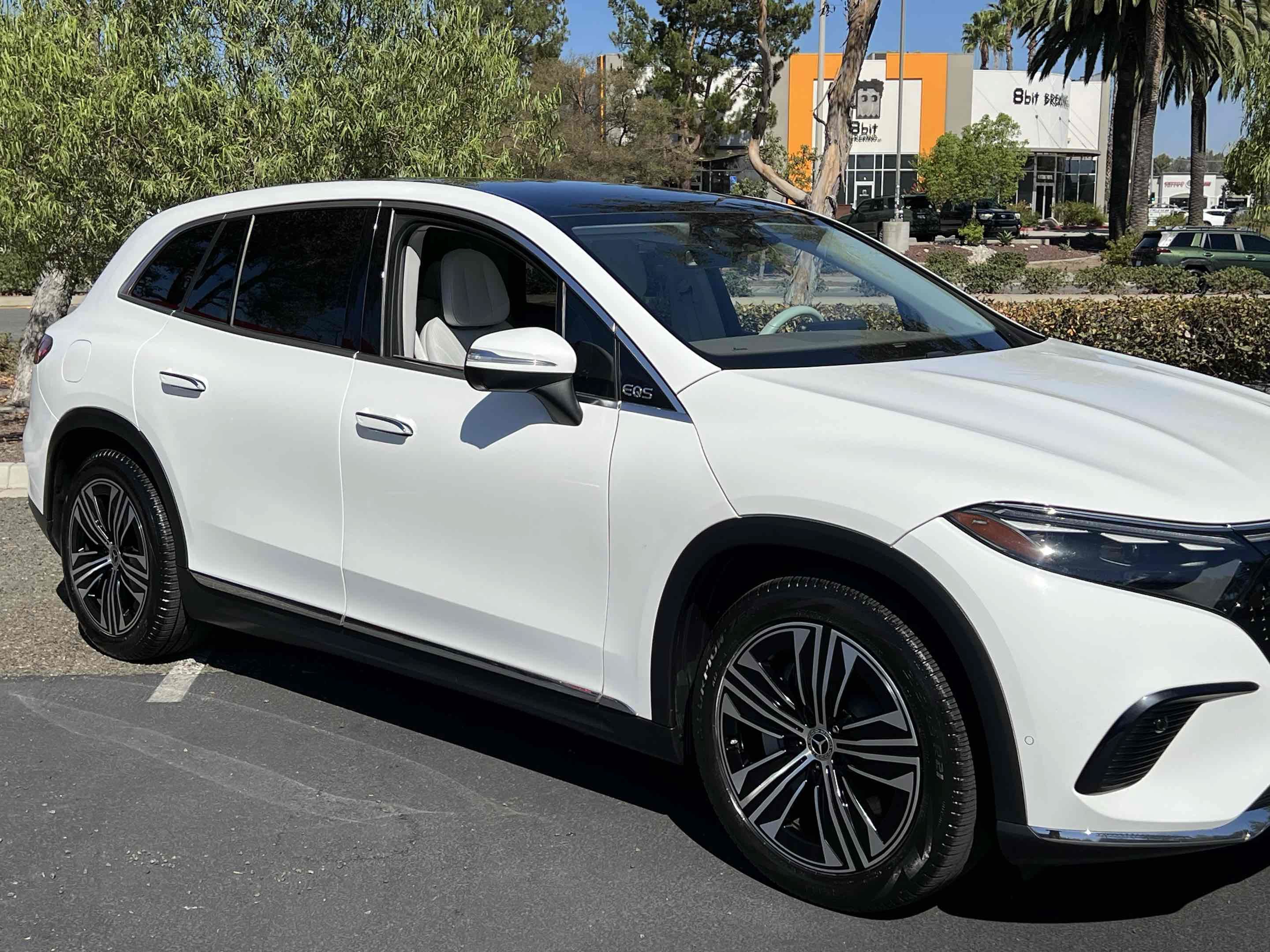 Used 2023 Mercedes-Benz EQS 450+ SUV image 40