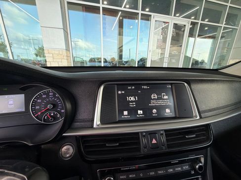 Used 2019 Kia Optima S w/ S Panoramic Sunroof Package FWD image 8