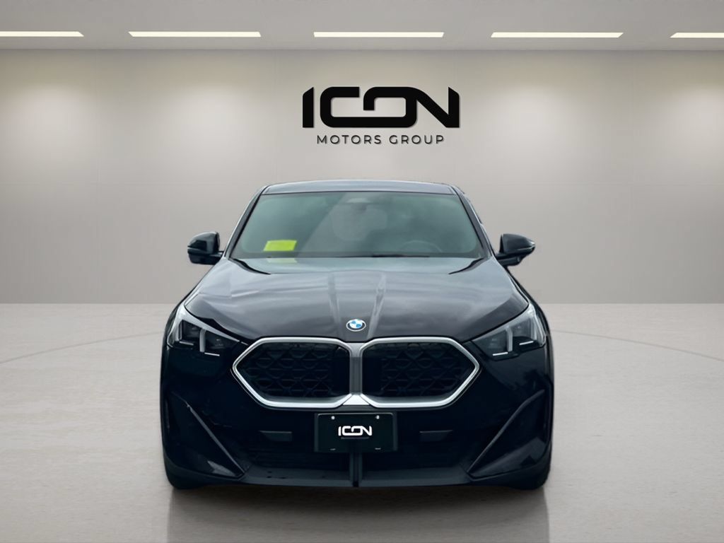 Used 2026 BMW X2 xDrive28i AWD/4WD image 8