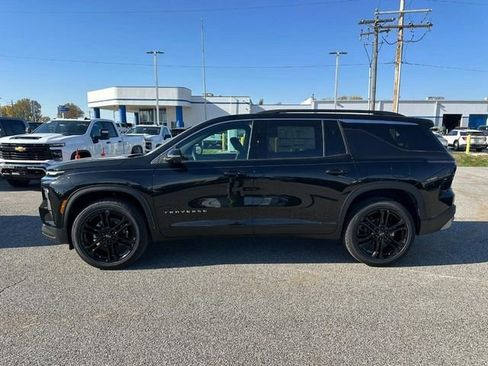 New 2026 Chevrolet Traverse LT image 2