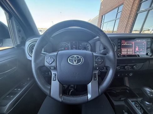 Used 2020 Toyota Tacoma TRD Off-Road image 20