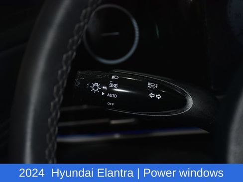 Used 2024 Hyundai Elantra SEL w/ Convenience Package FWD image 12