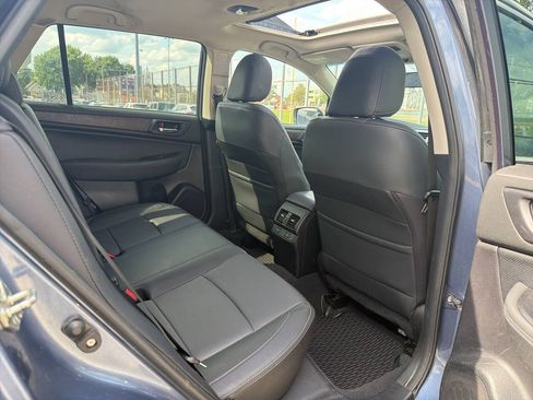 Used 2017 Subaru Outback 2.5i Limited AWD/4WD image 22