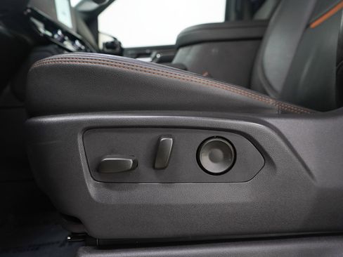 Used 2025 GMC Sierra 1500 AT4 w/ AT4 Premium Package image 22