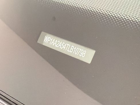 New 2026 Porsche Macan image 19