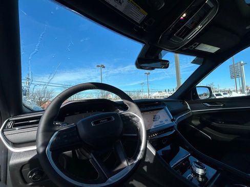 New 2026 Jeep Grand Cherokee Limited w/ Limited Altitude Package AWD/4WD image 13