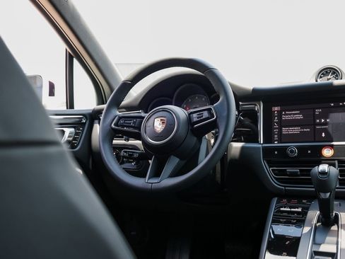 New 2025 Porsche Macan S image 25