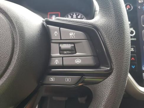 Used 2024 Subaru Crosstrek 2.0i Premium image 17