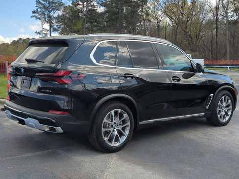Used 2025 BMW X5 xDrive50e w/ Climate Comfort Package image 10