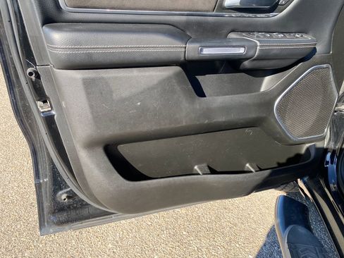 Used 2022 RAM 1500 Laramie AWD/4WD image 11