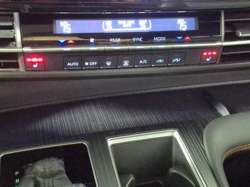 Used 2021 Toyota Sienna XSE image 17