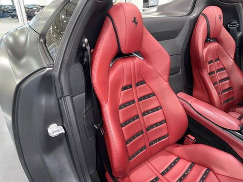 Used 2021 Ferrari 812 GTS image 58