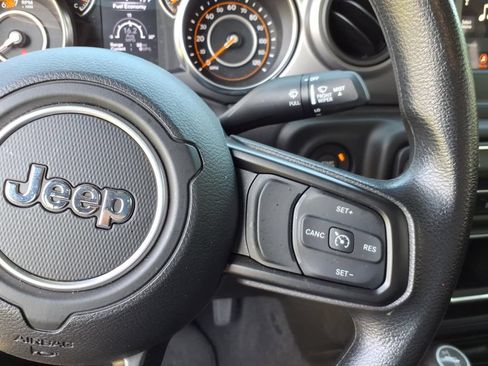 Used 2023 Jeep Wrangler Unlimited Sport AWD/4WD image 9