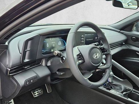 New 2026 Hyundai Elantra SEL Sport FWD image 3
