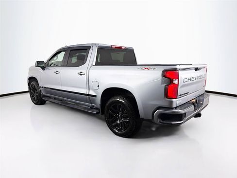Used 2025 Chevrolet Silverado 1500 RST w/ Dark Appearance Package AWD/4WD image 9